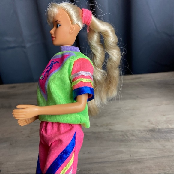 Soccer Player Doll, Blonde Hair Blue Eyes - Picture 8 of 11
